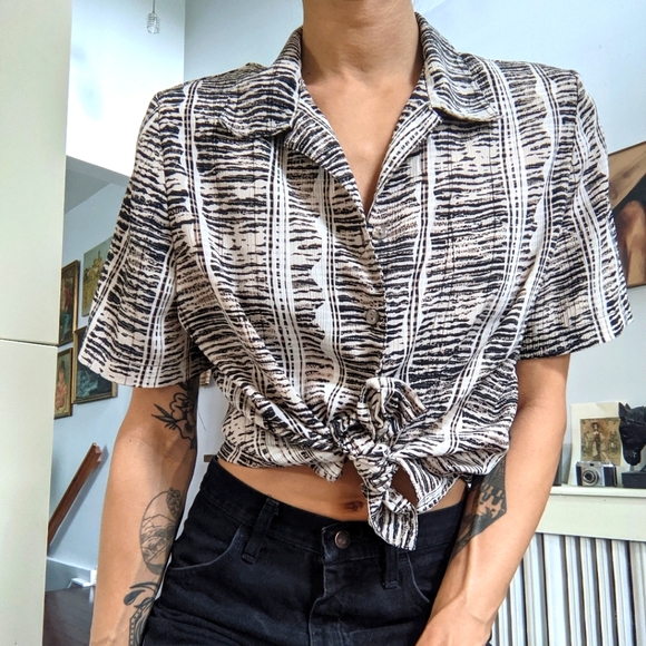 Vintage short sleeve blouse - Picture 2 of 4